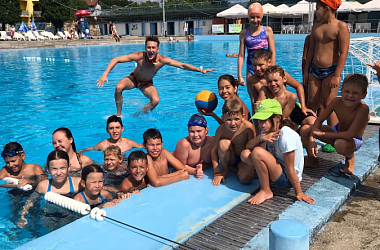 Детский сбор по плаванию в Казани